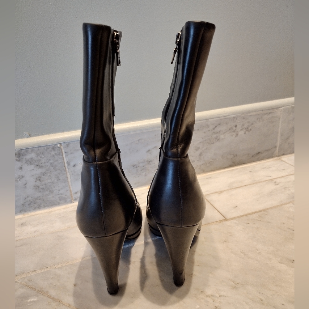 Black Prada boots - Picture 4 of 9